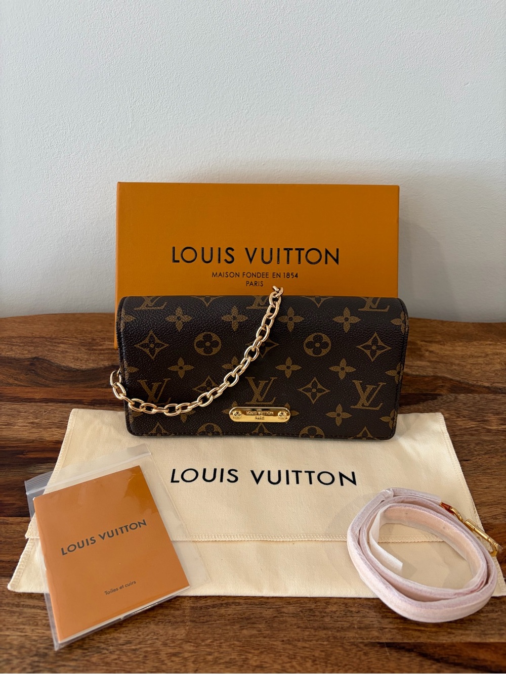 Louis Vuitton Wallet On Chain Lily